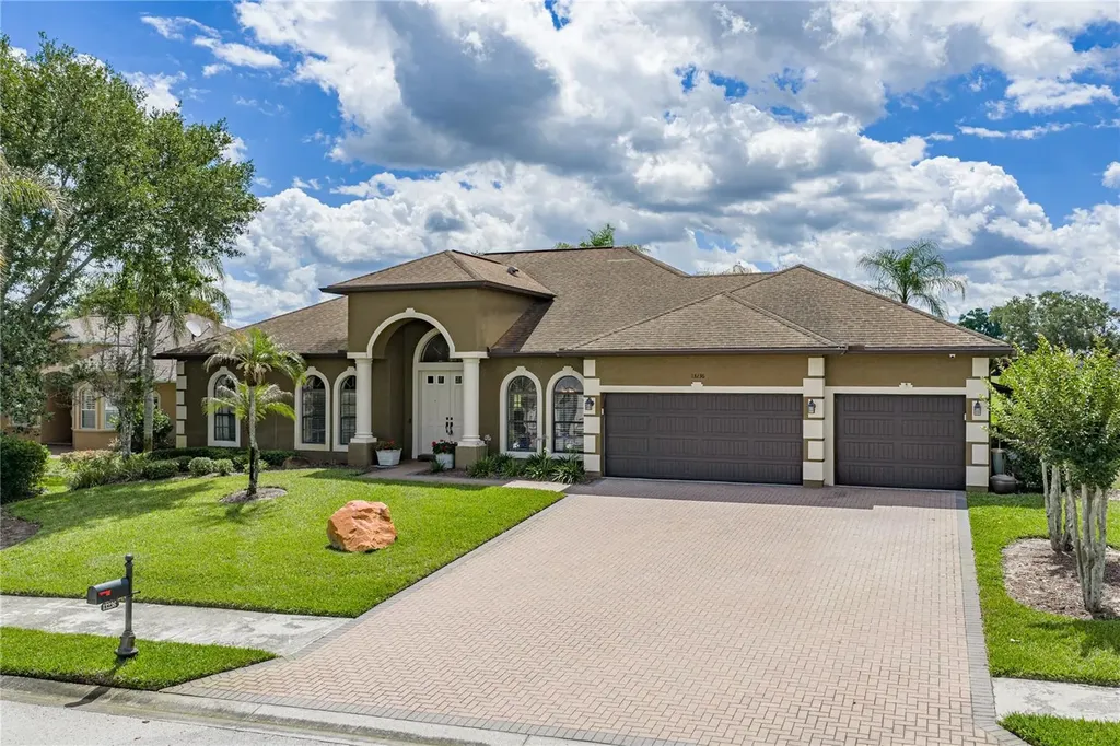 13236 Legends Trail Dade City FL 33525