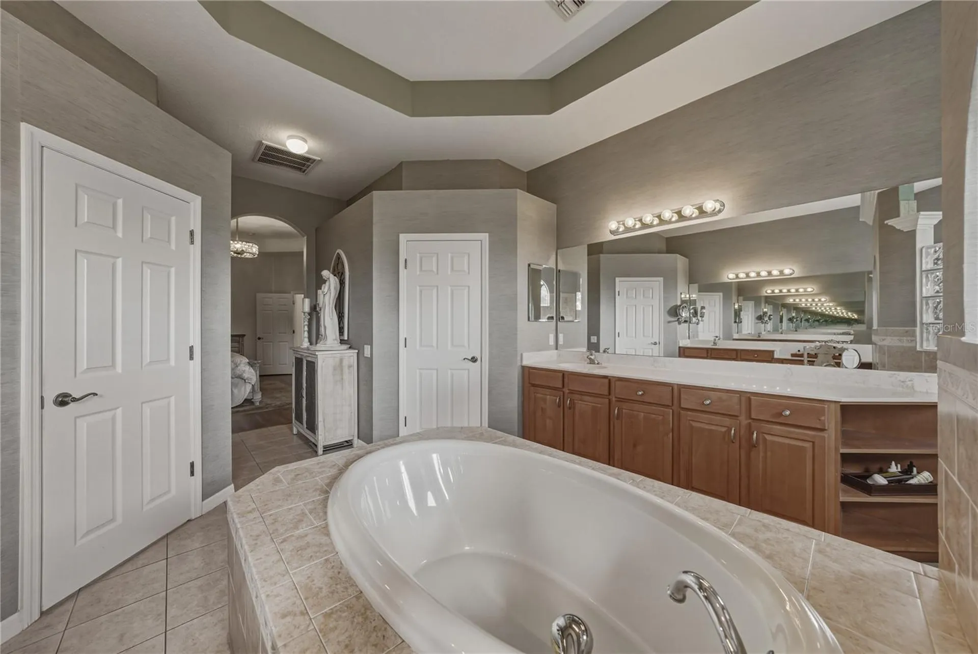 13236 Legends Trail Dade City FL 33525