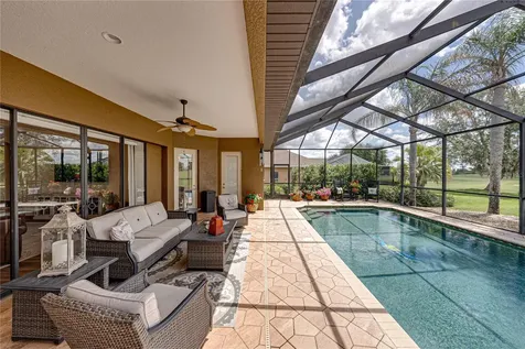 13236 Legends Trail Dade City FL 33525