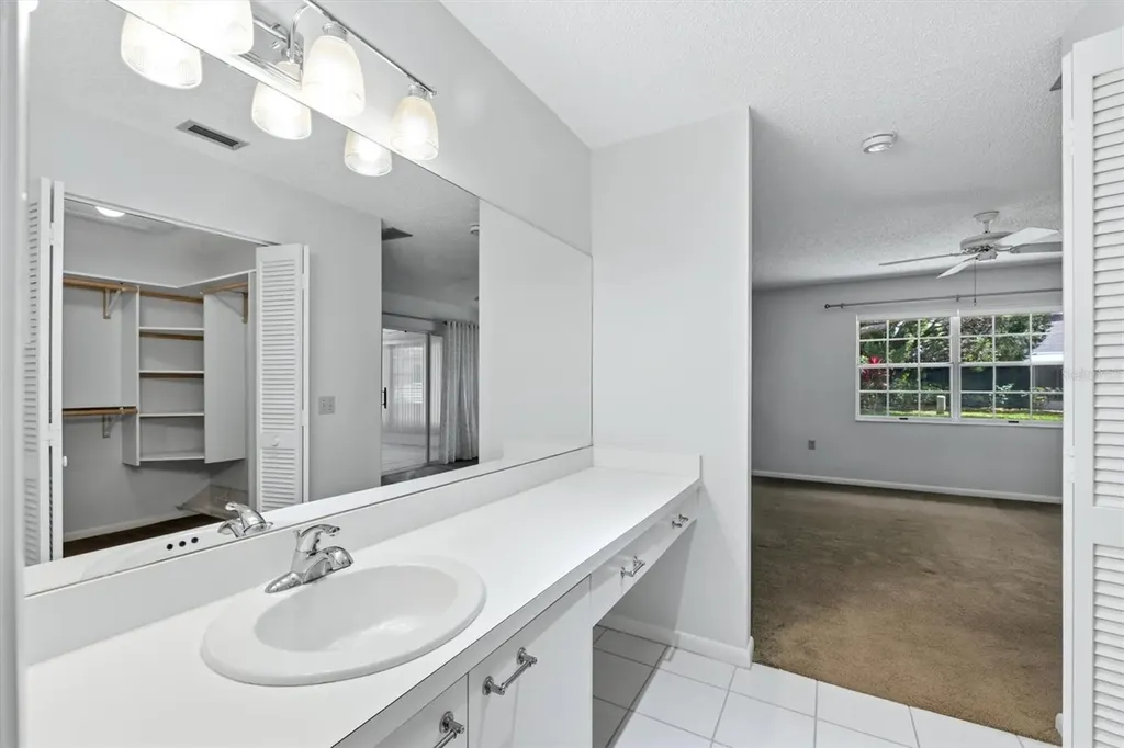 6420 Carrington Circle Sarasota FL 34238