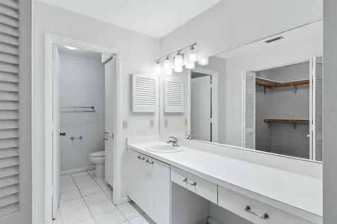 6420 Carrington Circle Sarasota FL 34238