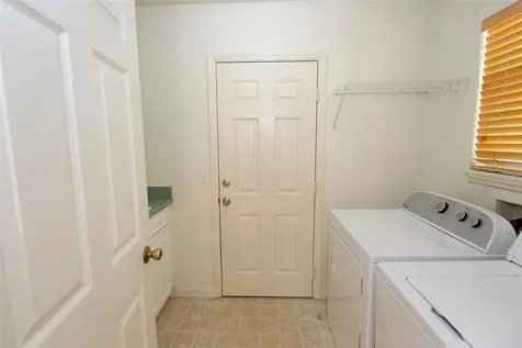 2340 NW 16th Avenue Gainesville FL 32605