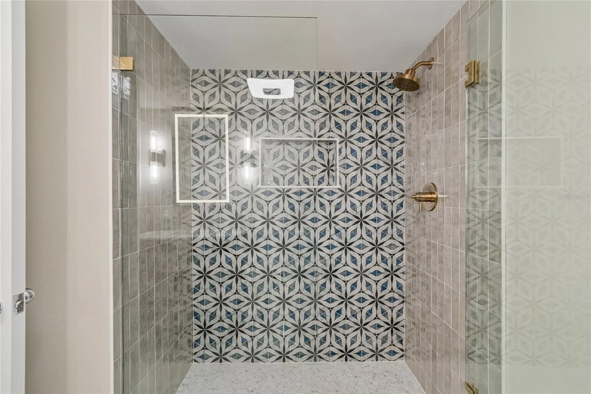 14810 Rue De Bayonne Clearwater FL 33762