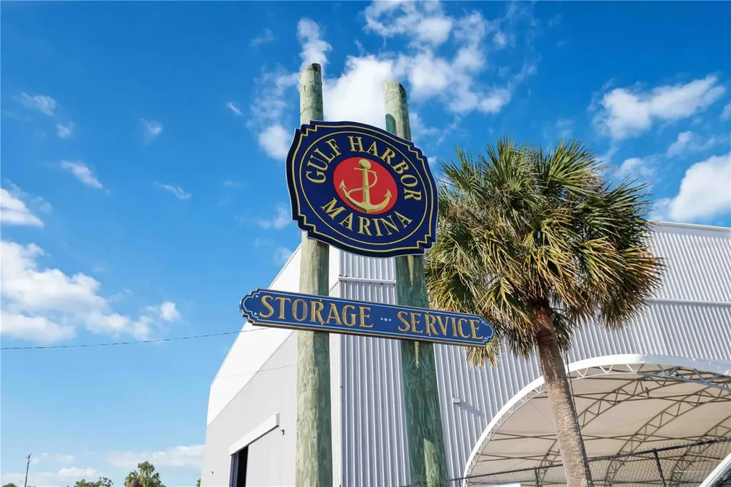100 Circuit Road Nokomis FL 34275