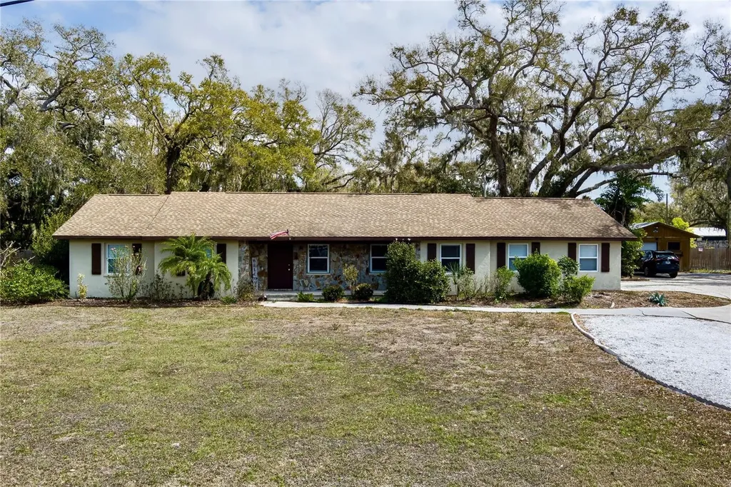 6211 30th Avenue E Palmetto FL 34221