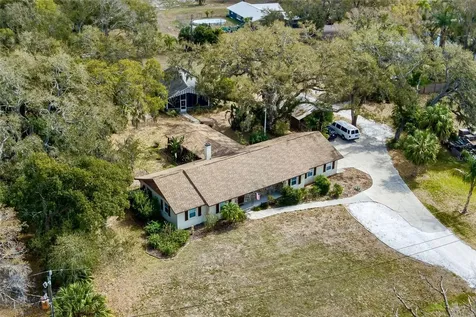6211 30th Avenue E Palmetto FL 34221