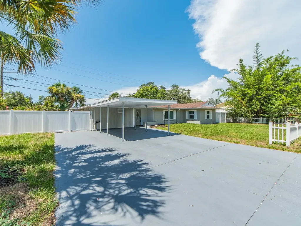502 Lexington Street Dunedin FL 34698