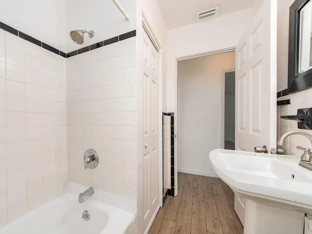 502 Lexington Street Dunedin FL 34698