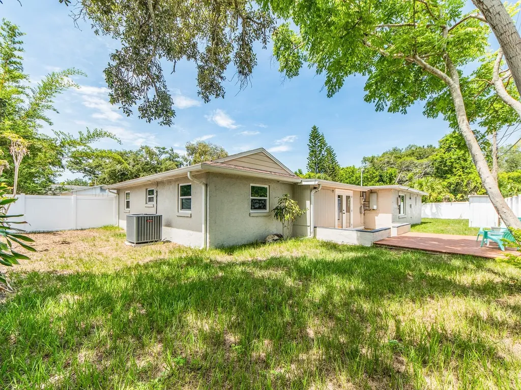 502 Lexington Street Dunedin FL 34698