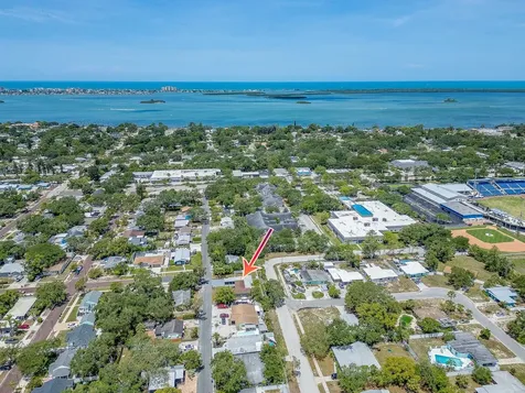 502 Lexington Street Dunedin FL 34698