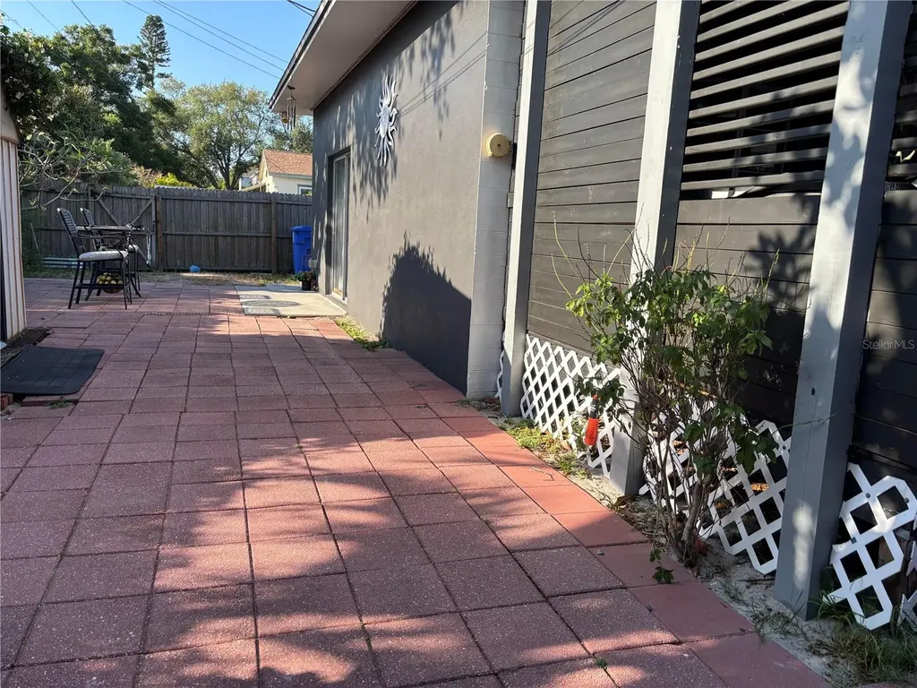210 49th Street N St Petersburg FL 33710