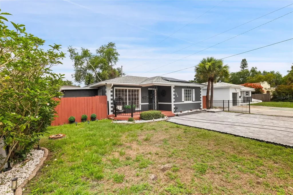 210 49th Street N St Petersburg FL 33710