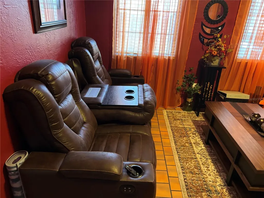 210 49th Street N St Petersburg FL 33710