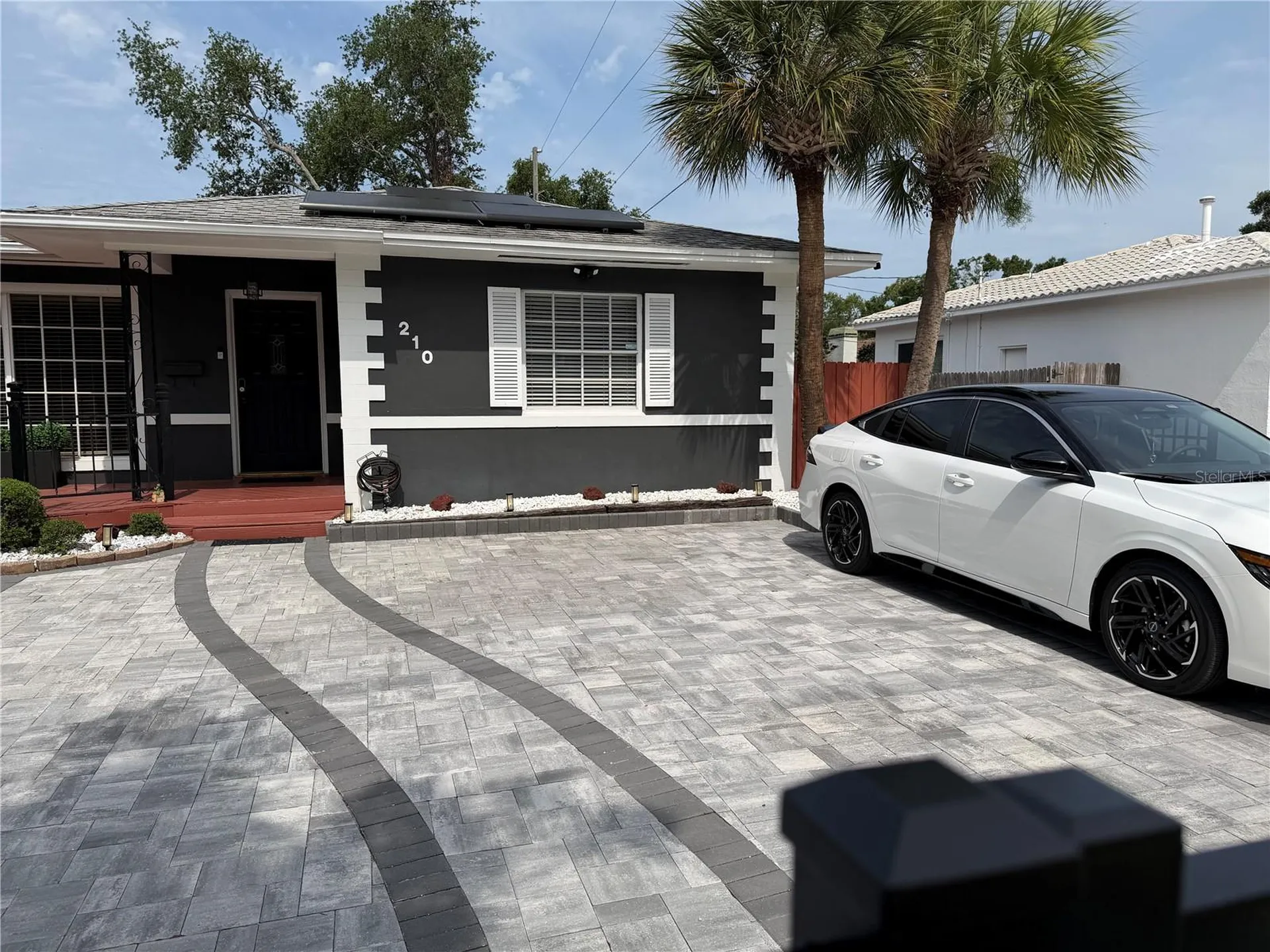 210 49th Street N St Petersburg FL 33710