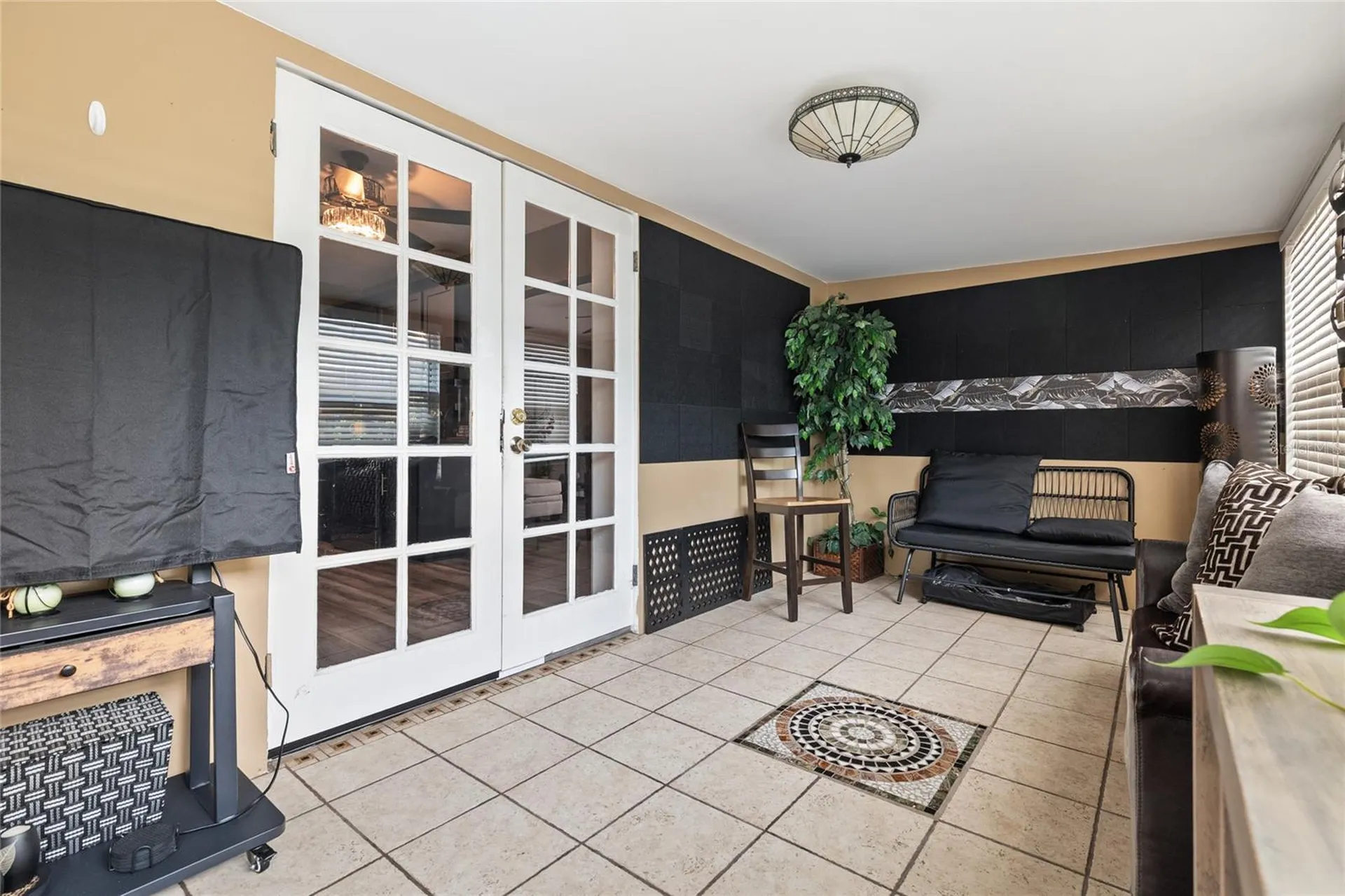 210 49th Street N St Petersburg FL 33710