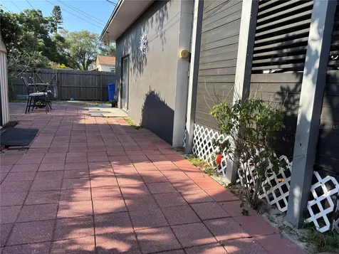 210 49th Street N St Petersburg FL 33710