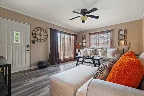 210 49th Street N St Petersburg FL 33710
