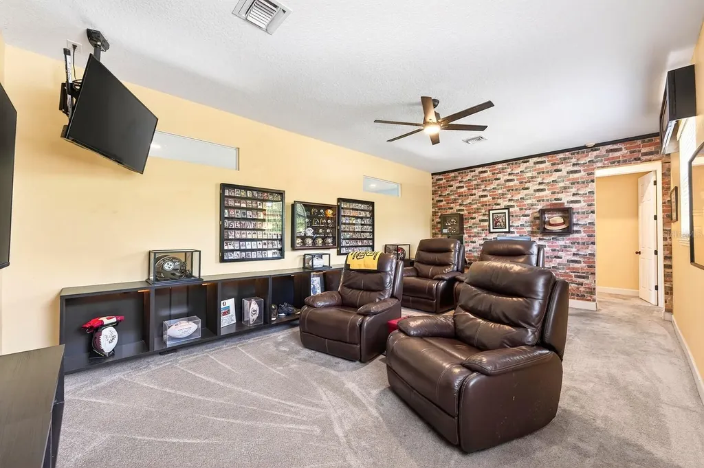 2756 Lake Pickett Place Chuluota FL 32766