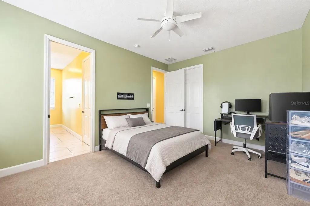 2756 Lake Pickett Place Chuluota FL 32766