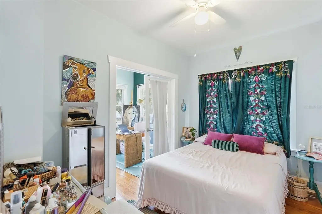 855 28th Avenue N St Petersburg FL 33704
