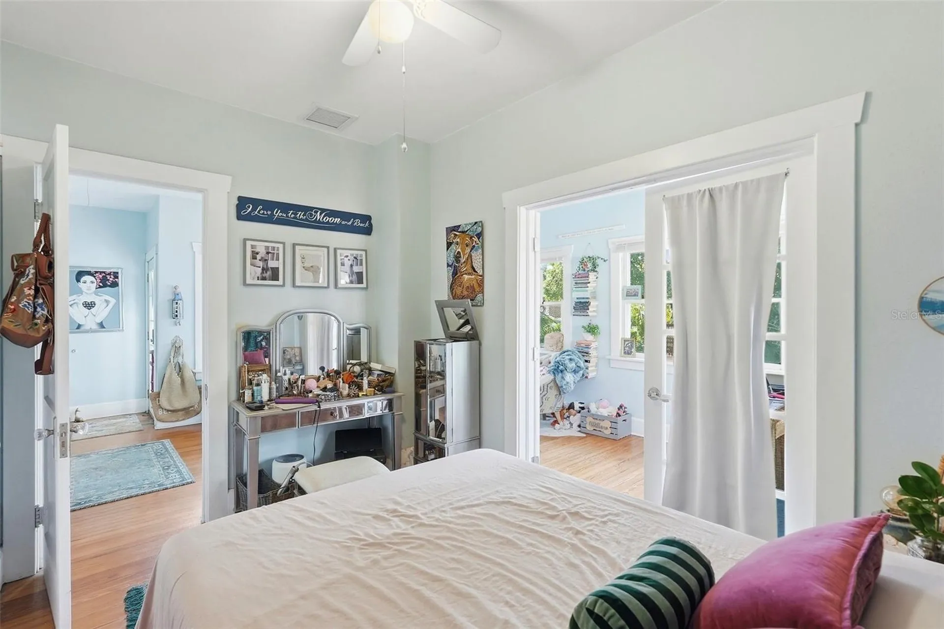 855 28th Avenue N St Petersburg FL 33704