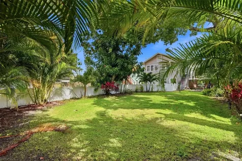 855 28th Avenue N St Petersburg FL 33704