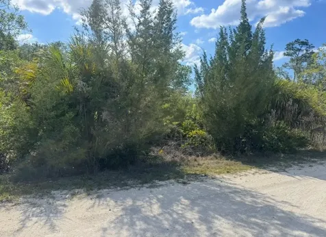 18455 Quiet Road Weeki Wachee FL 34614