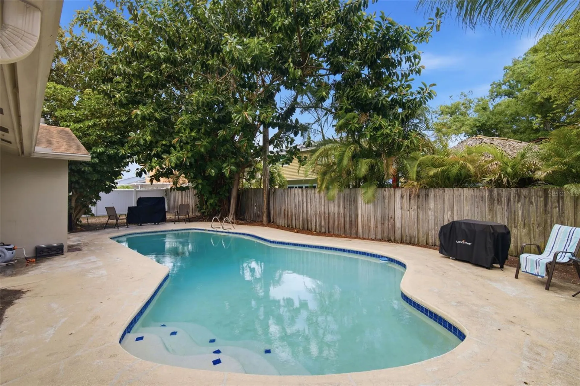 7327 Sunshine Circle Tampa FL 33634