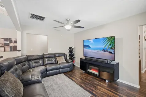 7327 Sunshine Circle Tampa FL 33634