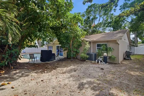 7327 Sunshine Circle Tampa FL 33634
