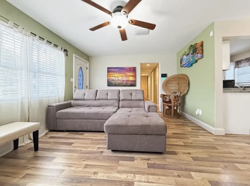 1816 Colton Drive Orlando FL 32822