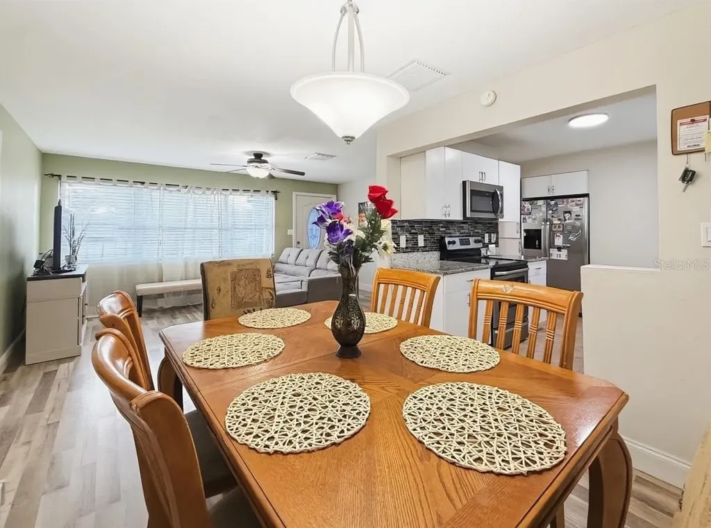 1816 Colton Drive Orlando FL 32822