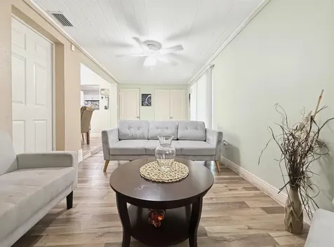 1816 Colton Drive Orlando FL 32822