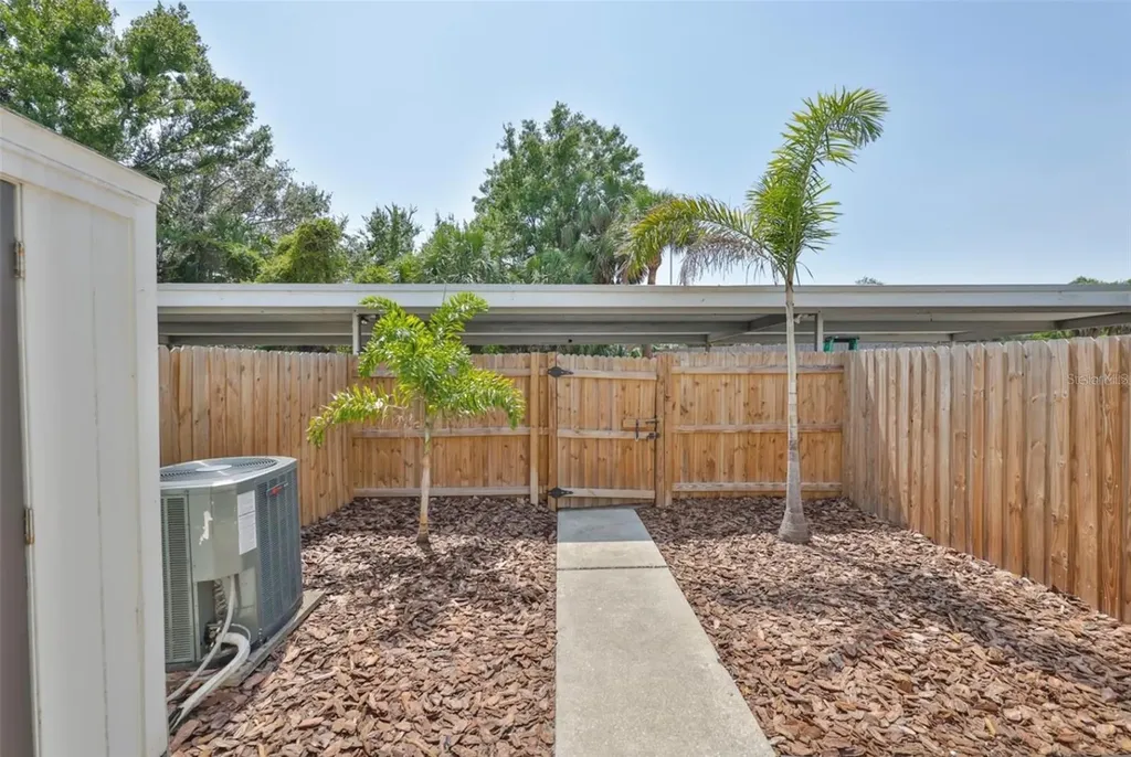 2011 S Carolina Avenue Tampa FL 33629