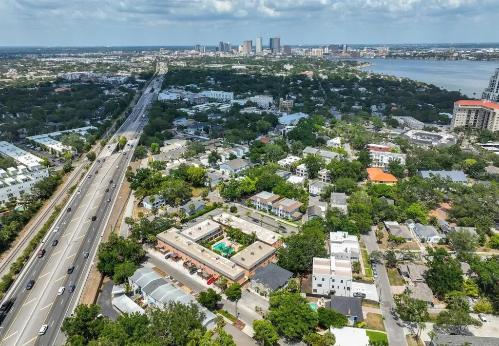 2011 S Carolina Avenue Tampa FL 33629
