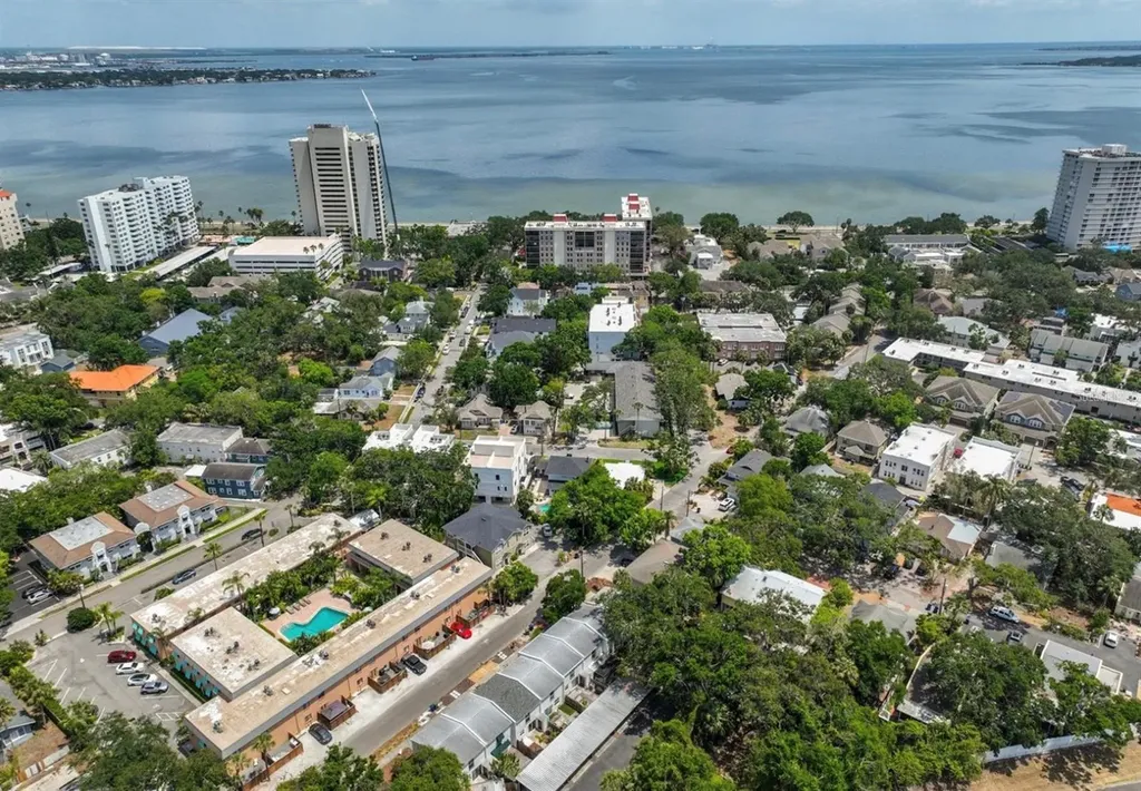 2011 S Carolina Avenue Tampa FL 33629
