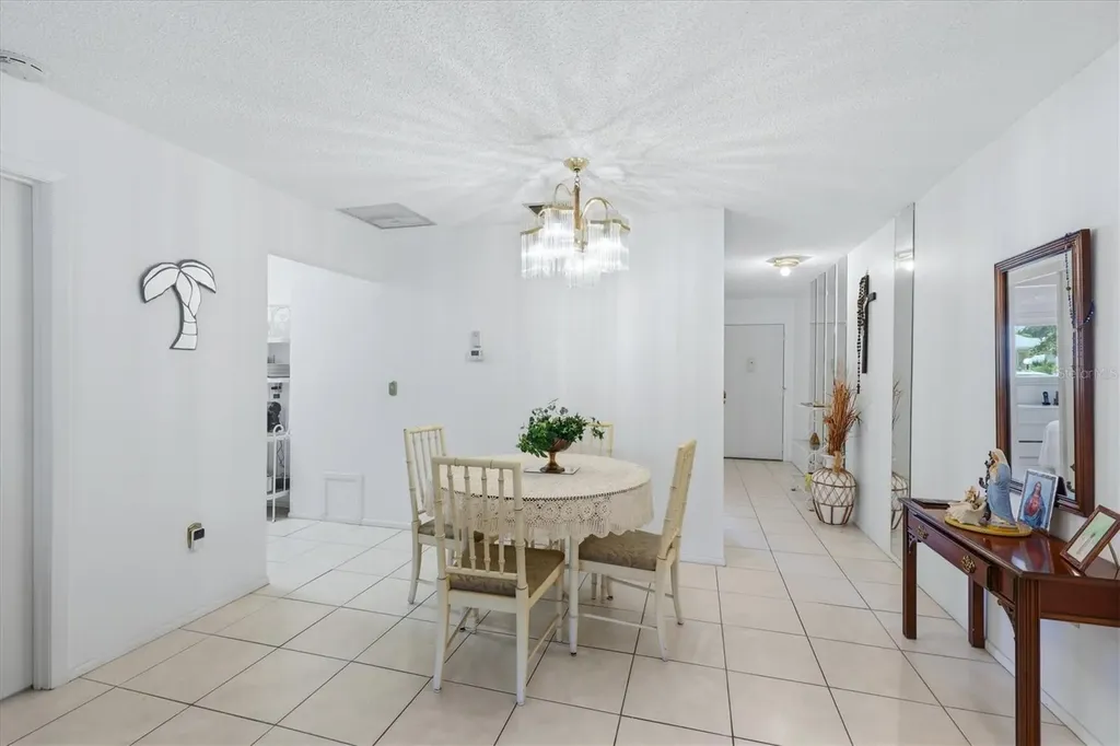 390 301 Boulevard W Bradenton FL 34205