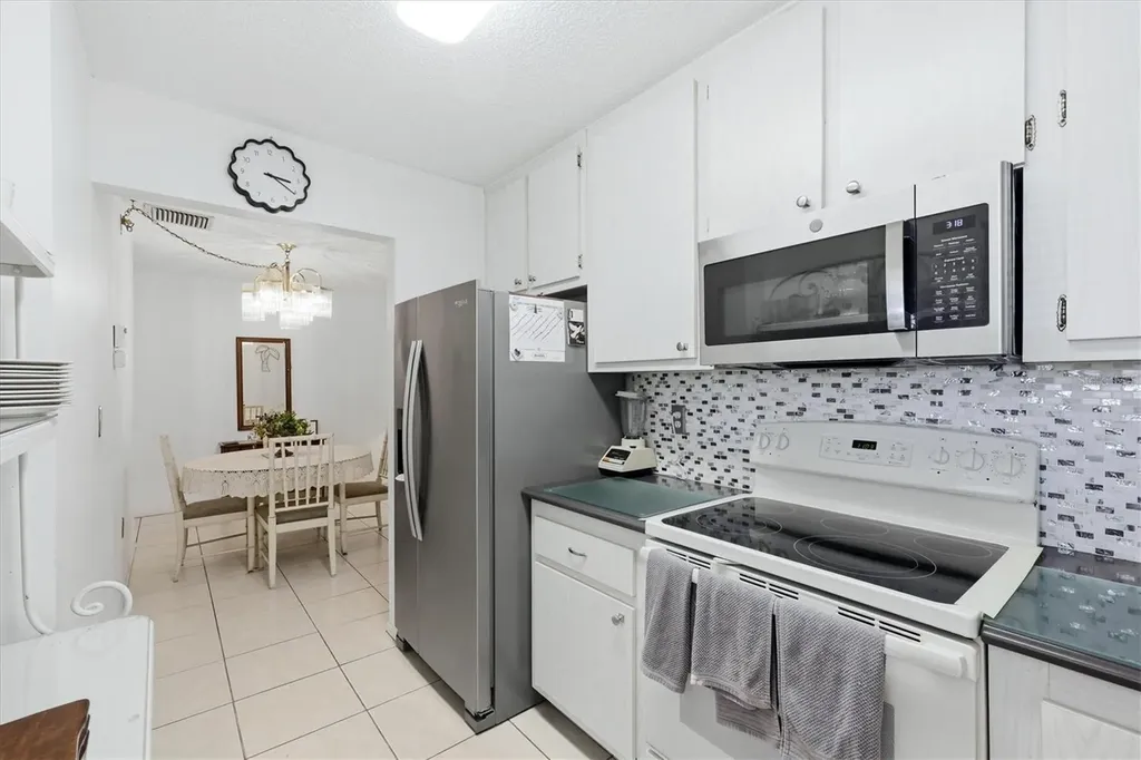 390 301 Boulevard W Bradenton FL 34205