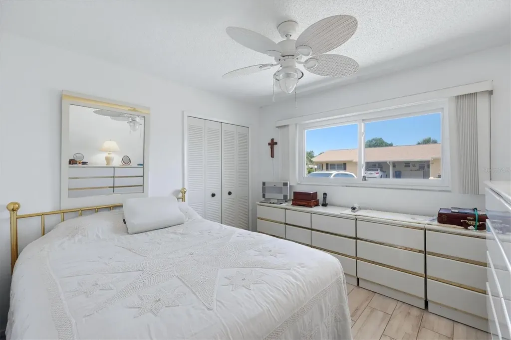 390 301 Boulevard W Bradenton FL 34205