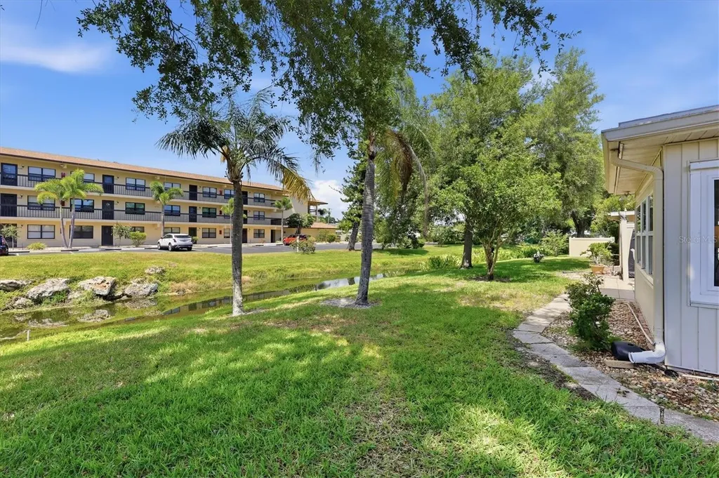 390 301 Boulevard W Bradenton FL 34205