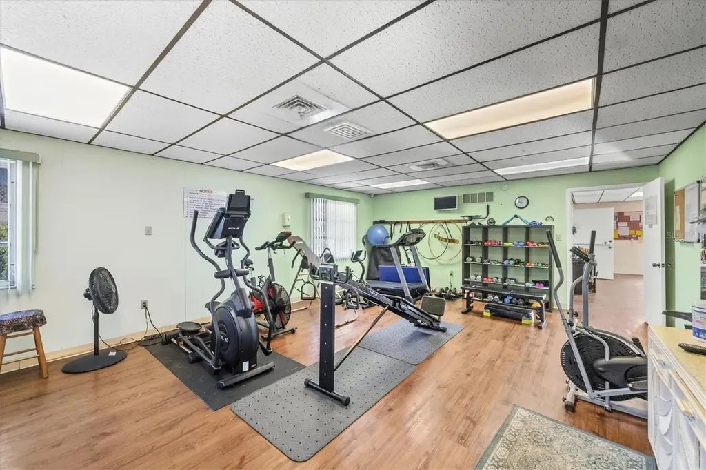 390 301 Boulevard W Bradenton FL 34205