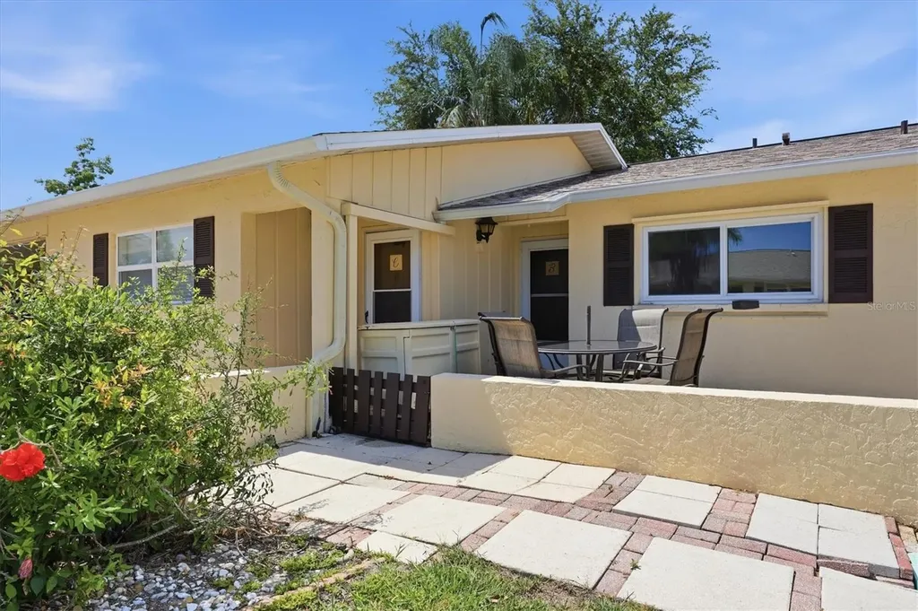 390 301 Boulevard W Bradenton FL 34205