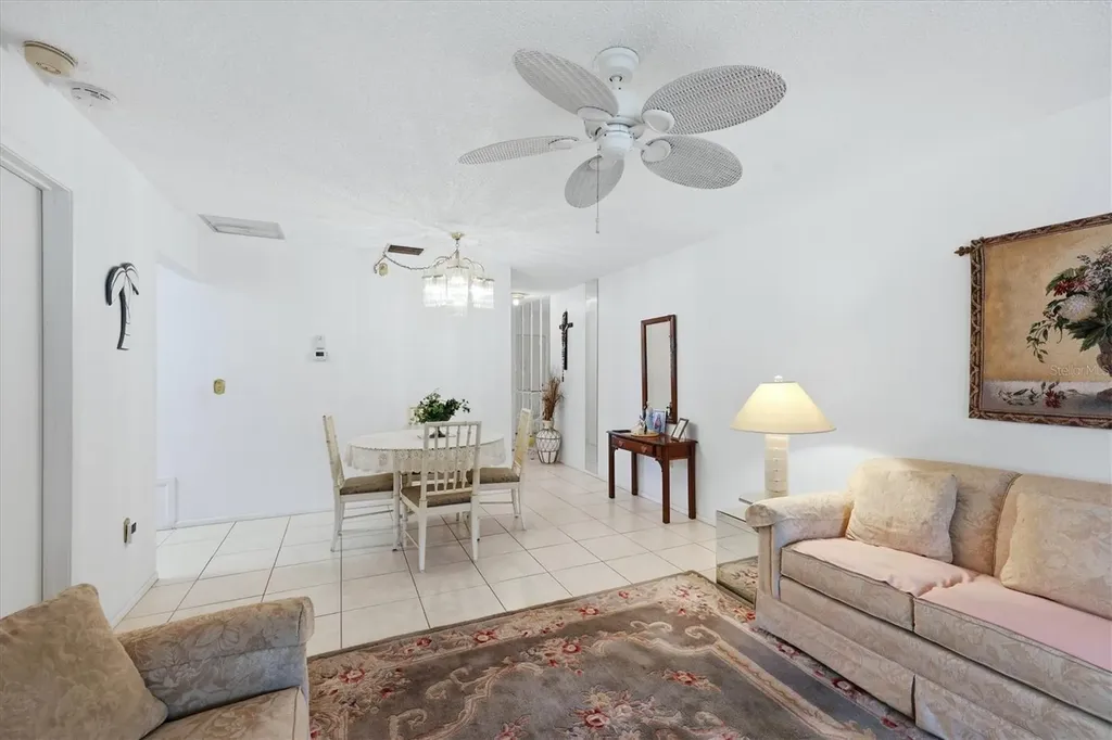 390 301 Boulevard W Bradenton FL 34205