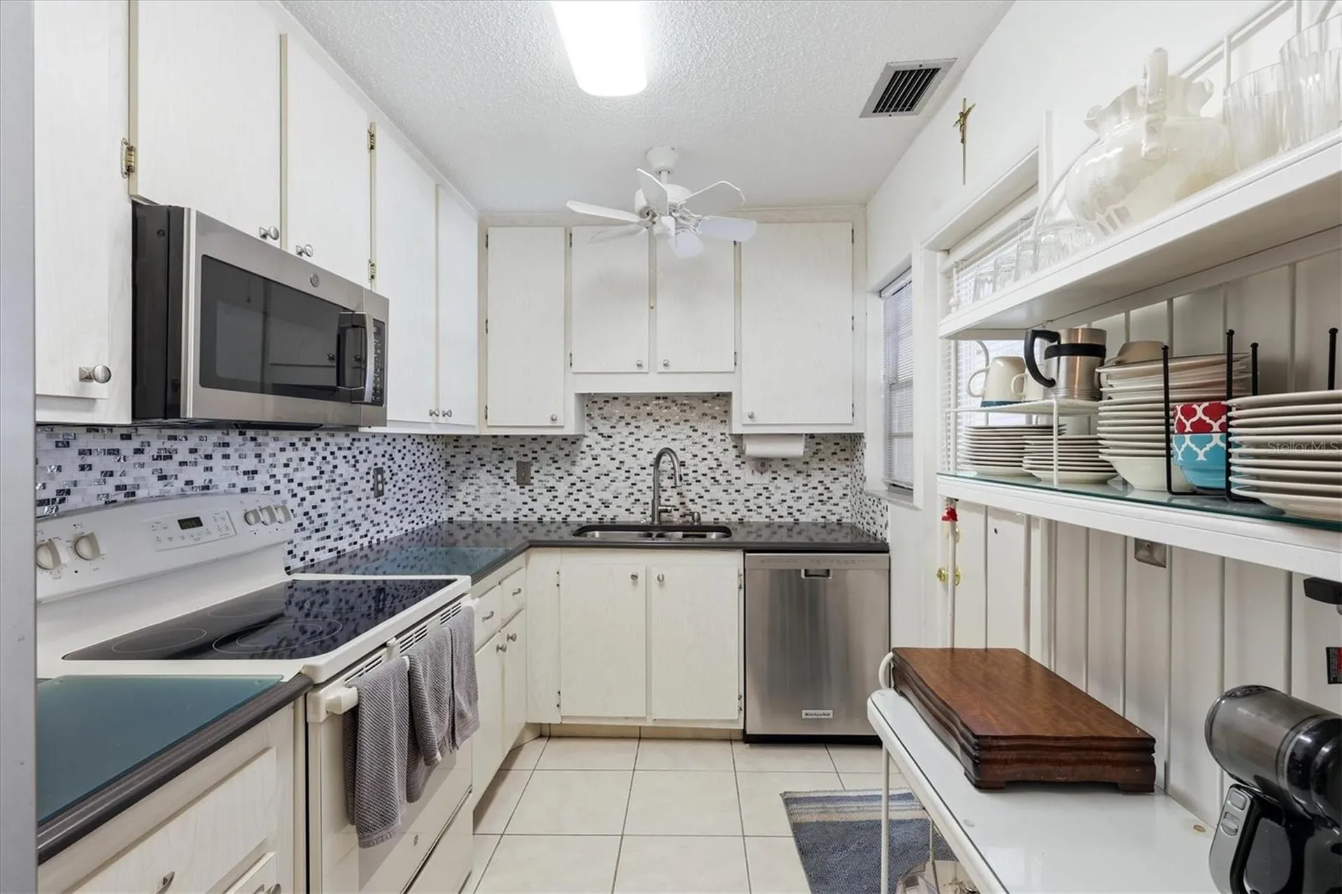 390 301 Boulevard W Bradenton FL 34205