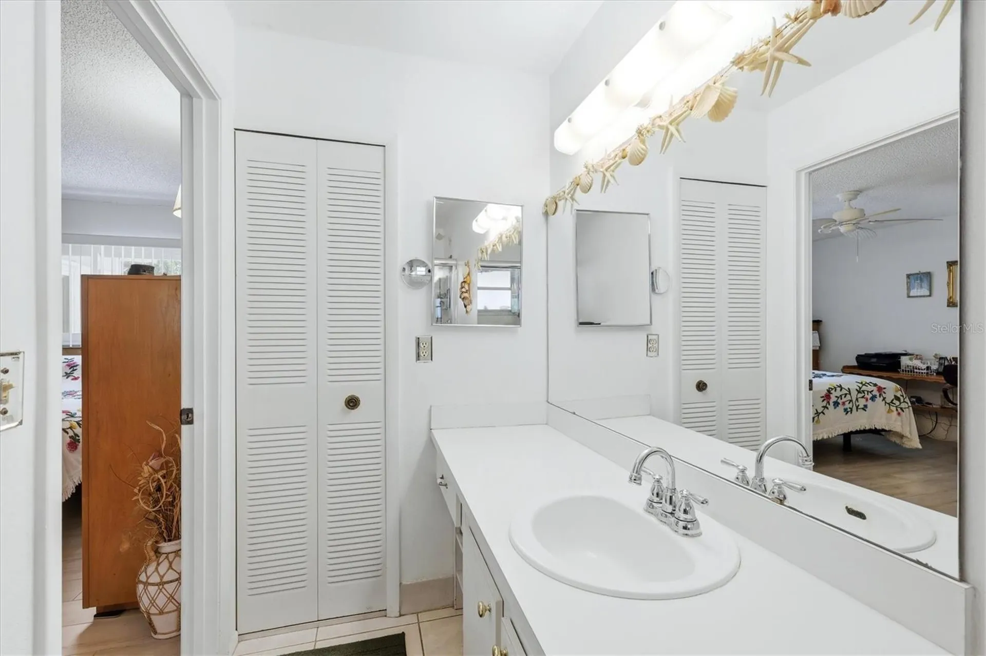 390 301 Boulevard W Bradenton FL 34205