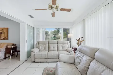 390 301 Boulevard W Bradenton FL 34205
