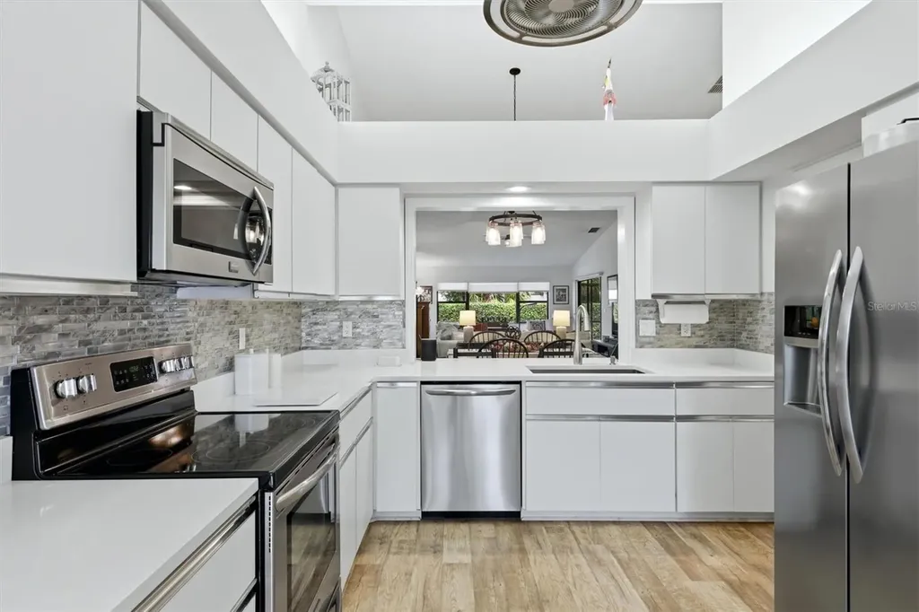 2644 Moss Oak Drive Sarasota FL 34231