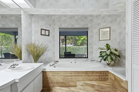 2644 Moss Oak Drive Sarasota FL 34231