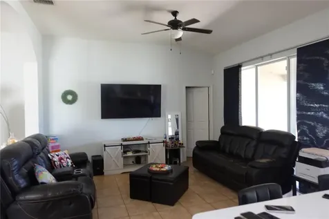 945 Tramells Trail Kissimmee FL 34744
