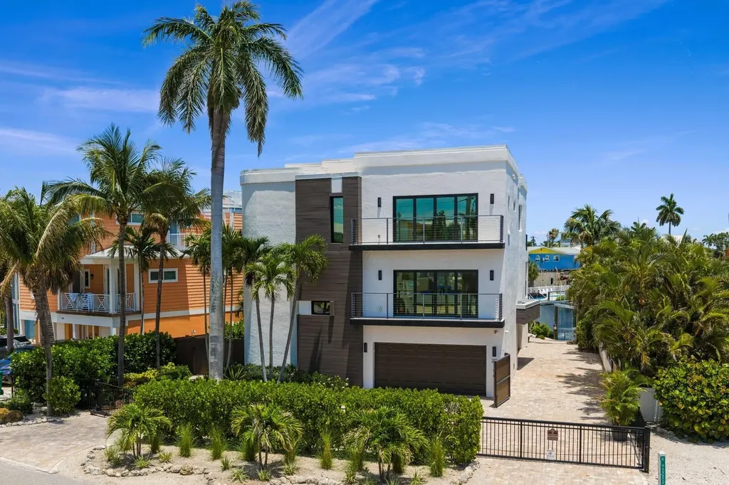 201 N Harbor Drive Holmes Beach FL 34217